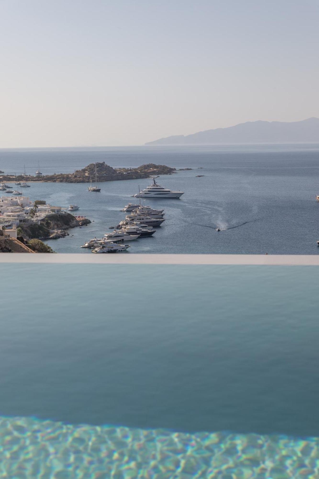 Calma Suites Mykonos プサロウ エクステリア 写真